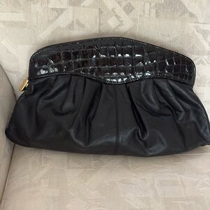 Vintage Elegant Black soft Leather Women's clutch cross body Bag patent closure